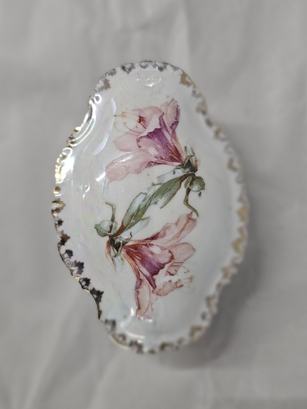Antique Hand-Painted Porcelain Covered Dresser Box, Amaryllis Lily, 6"